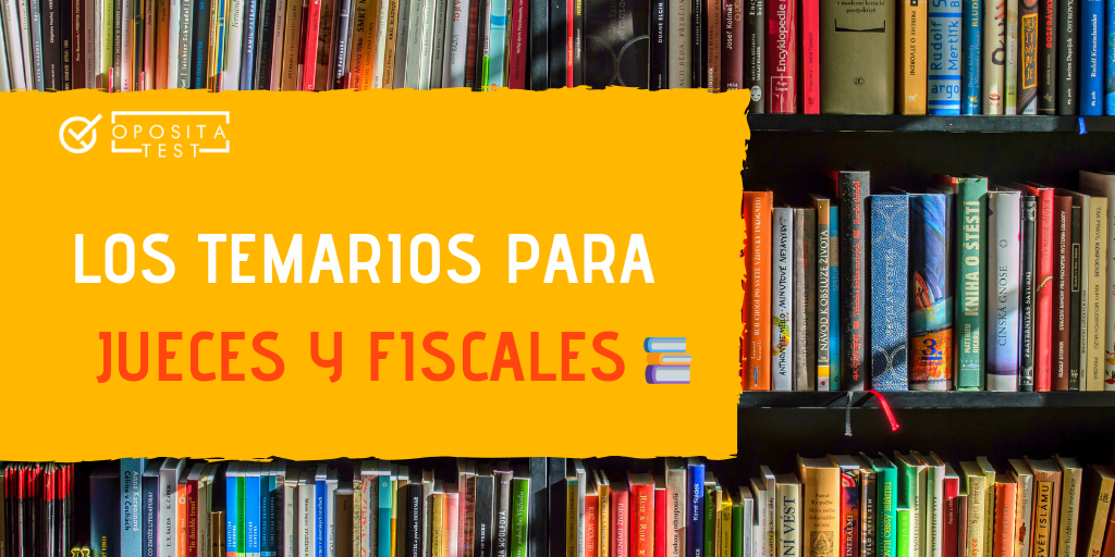 Imagen de una biblioteca con lomos de distintos libros para acompañar la descripción de cómo elegir un manual para preparar el temario de la oposición a Jueces y Fiscales