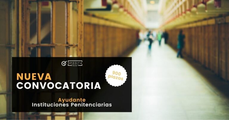 Imagen de corredor en prisión con personas fuera de foco para acompañar una entrada en la que se analiza la convocatoria de ayudantes de Instituciones Penitenciarias de 2021. Se convocan 900 plazas de la OEP 2020