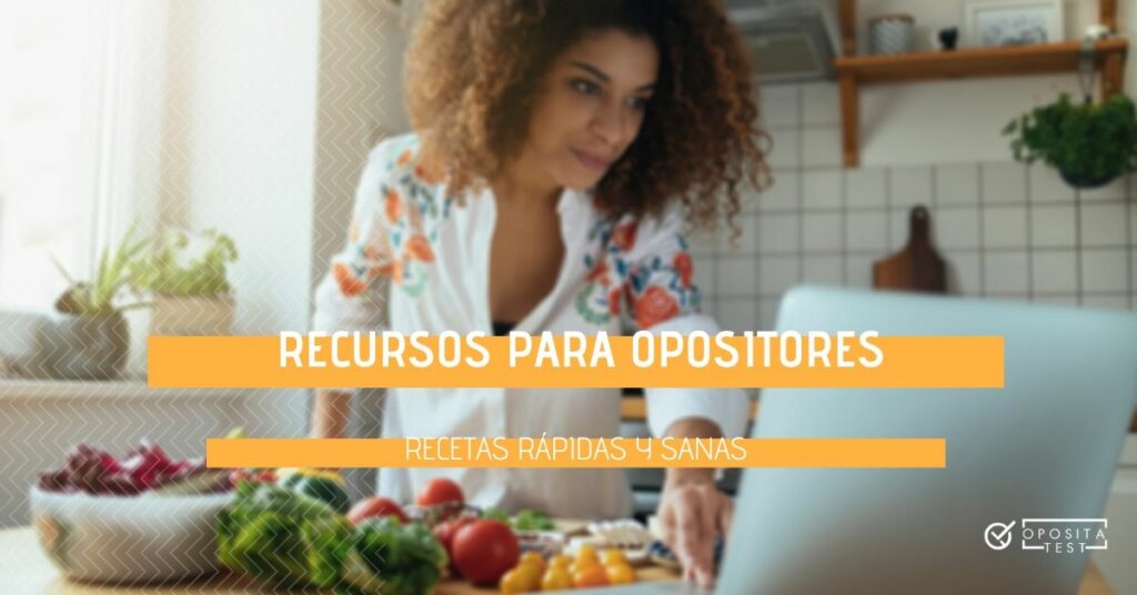 Imagen fuera de foco de persona con cabello rizo largo cocinando junto a un ordenador portátil para acompañar una entrada en la que se proponen recetas sanas y rápidas para opositores