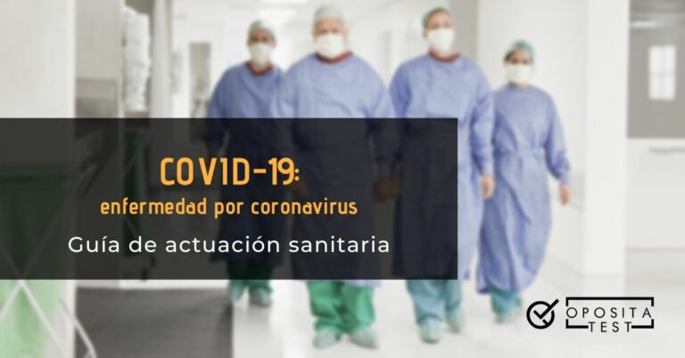 Imagen genérica de personal sanitario en uniforme azul y verde caminando en entorno hospitalario para acompañar una información donde se propone una guía de actuación sanitaria ante el COVID-19, la enfermedad producida por coronavirus