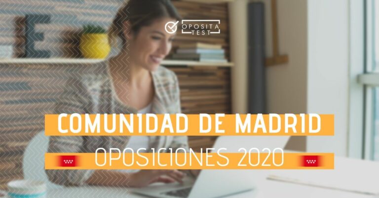 Imagen de una persona en entrono del hogar usando un ordenador portátil con cara de relajación para acompañar una entrada en la que se analizan las oposiciones de la comunidad autónoma de Madrid