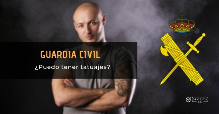 Imagen de persona tonificada en camiseta gris enseñando biceps tatuado para acompañar una entrada en la que se analiza la posibilidad de opositar a Guardia Civil teniendo tatuajes
