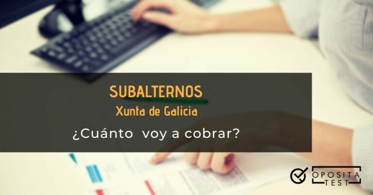 Imagen fuera de foco de persona usando teclado de ordenador y revisando documentación para ilustrar un post en el que se analiza el sueldo de Subalterno de la Xunta de Galicia