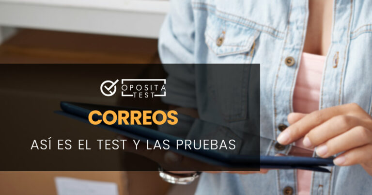 Mujer tocando en la pantalla de una tablet en una sala en la que hay paquetes. Toda la imagen está fuera de foco. Se utiliza para ilustrar una entrada sobre cómo es el test y las pruebas de Correos.