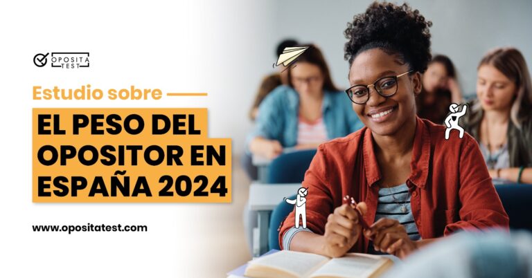 Imagen de una mujer con gafas sonriendo en una clase estudiando para acompañar la entrada en la que OpositaTest presenta la versión de 2024 de su estudio El peso del opositor en España.