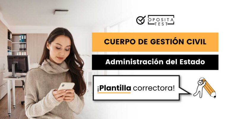 Imagen de persona joven con teléfono para acompañar una entrada en la que se analiza qué es y cómo funciona la plantilla correctora de Gestión de la Administración Civil de la Administración General del Estado