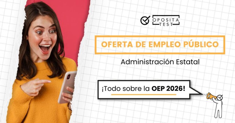 Imagen de persona joven con jersey amarillo sosteniendo teléfono móvil y señalando la pantalla con cara de alegría y sorpresa. Acompaña una entrada en la que se analiza la información disponible sobre la Oferta de Empleo Público (OEP) de 2026