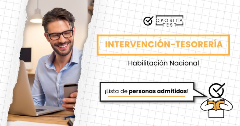 Imagen de un hombre feliz delante de un ordenador portátil para acompañar una entrada del blog de OpositaTest en la que se explica qué es la lista de personas admitidas de Intervención-Tesorería de Administraciones Locales.