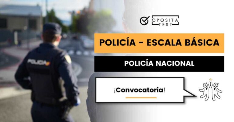 Imagen de miembros de la Policía Nacional en uniforme de espaldas a la cámara para acompañar una entrada en la que se analiza cómo es la convocatoria de Policía Nacional en la Escala Básica