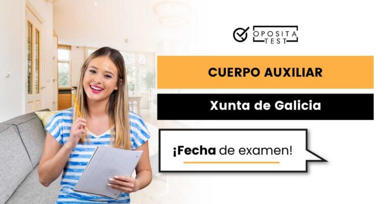 Imagen de persona con rostro feliz mirando a cámara mientras sostiene libreta y bolígrafo para acompañar una entrada en la que se analiza cuándo será el examen del Cuerpo Auxiliar Administrativo de la Xunta de Galicia