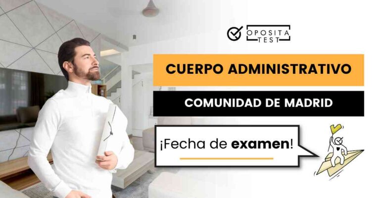 Hombre con carpeta mirando al horizonte en el salón de su casa
