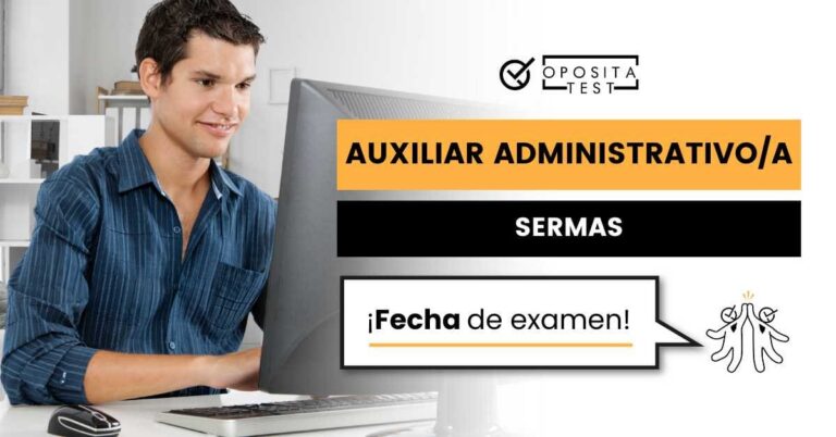 Imagen de un hombre con un ordenador para ilustrar una entrada del blog de oposiciones de OpositaTest en la que se explica cuándo es el examen del Cuerpo Auxiliar Administrativo del Servicio Madrileño de Salud.